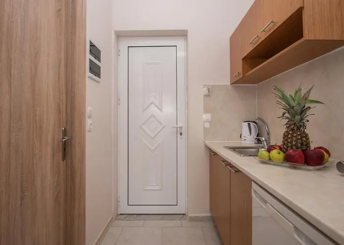 Kozanos 1 3*