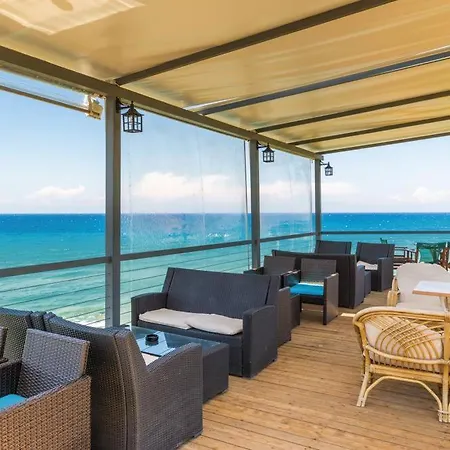 Kozanos 1 3* אמודי