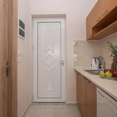 Kozanos 1 3*
